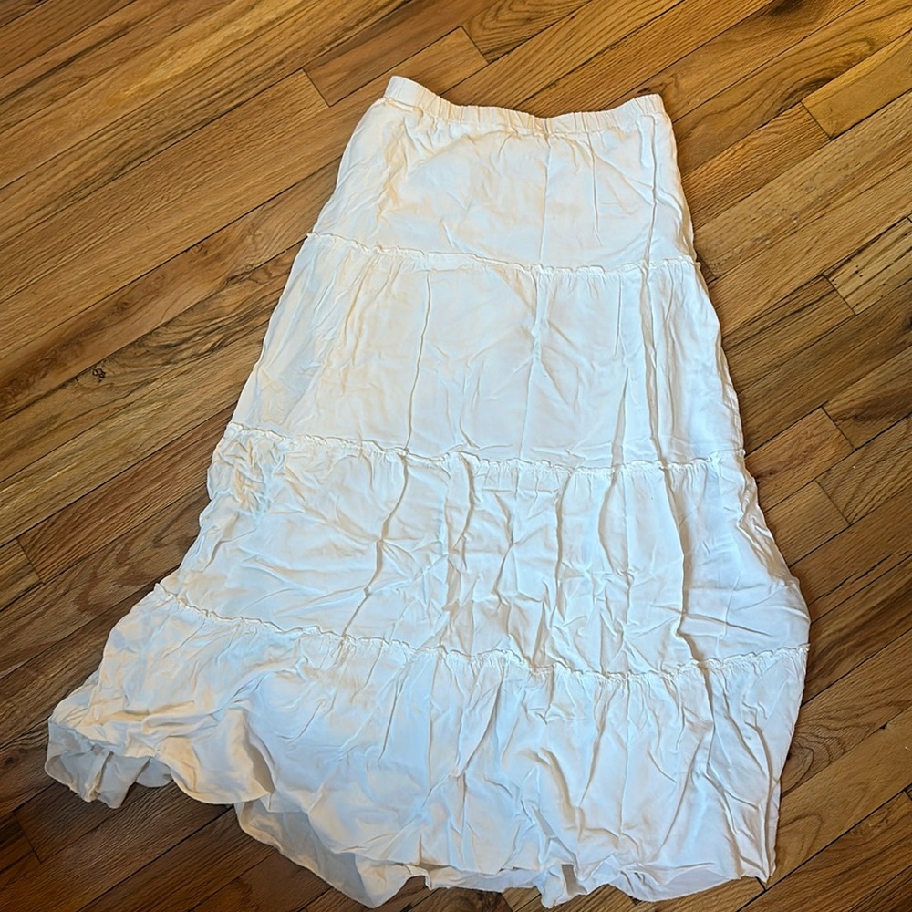 Brandy Melville white skirt